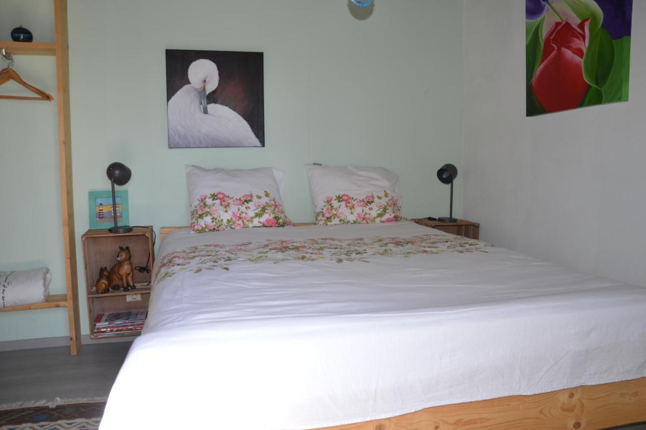 B & B Boezeneren Ерсеке Экстерьер фото